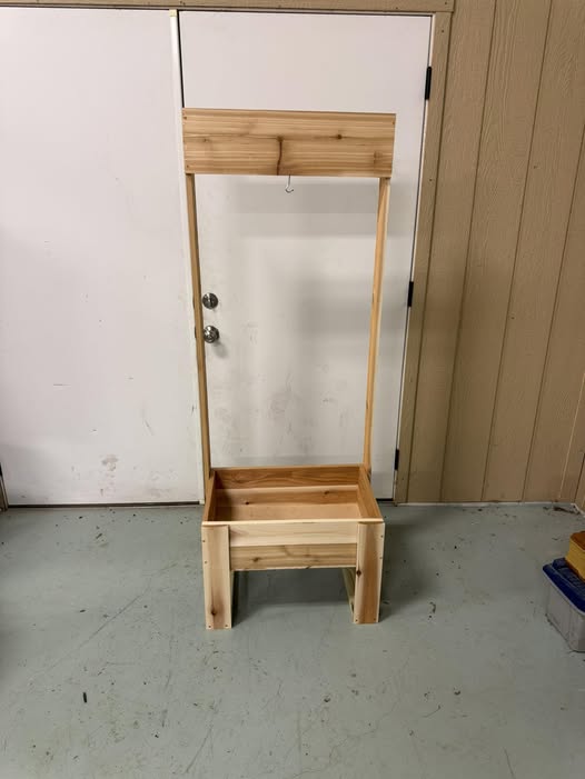 Hand‑made flower hanger with flower pot